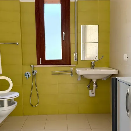 M417 Marcelli, Comodo Bilocale A Pochi Passi Dal Mare